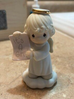 1996 "Growing in Grace" It's a Girl Precious Moment 136204